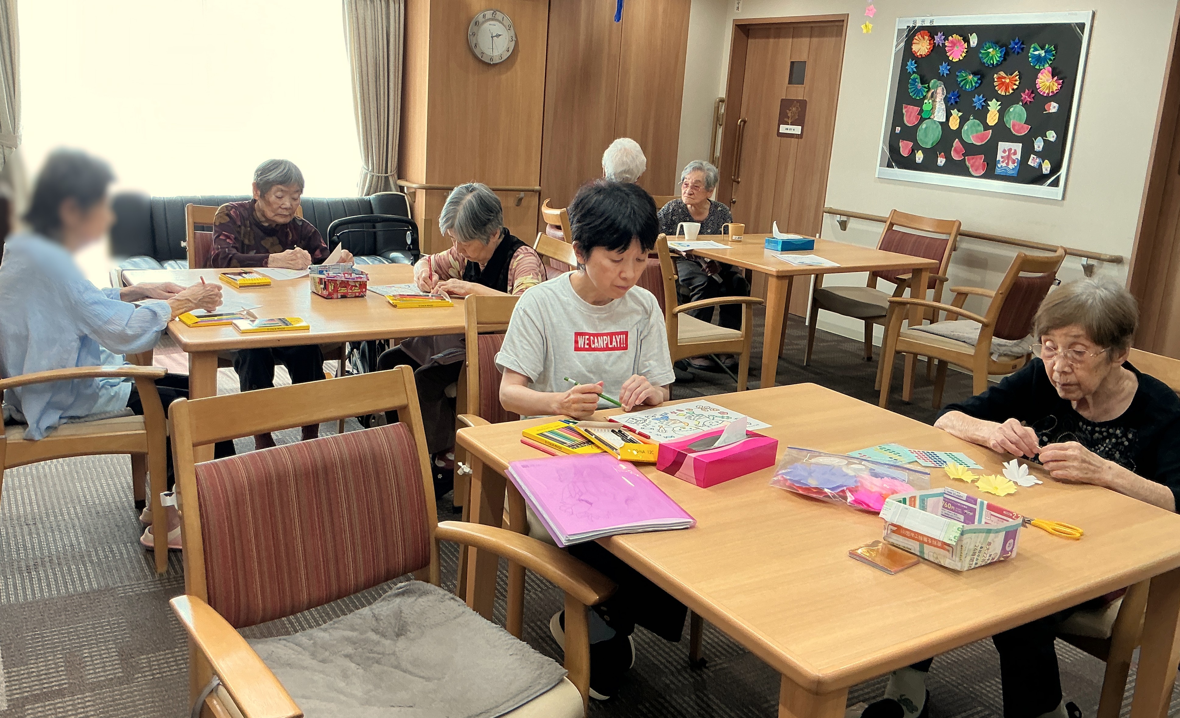 各々黙々と作業